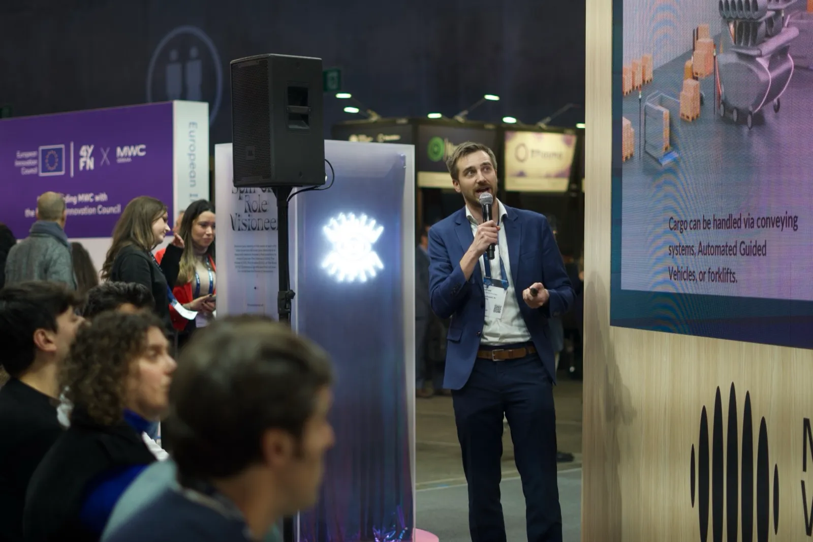 Jakob presentando en 4YFN durante el MWC de Barcelona, marzo de 2025.